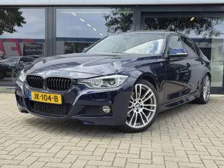 BMW 3-serie 330e High Executive + M-SPORT + KEYLESS + SCHUIFDAK + TOP VIEW + HEADUP