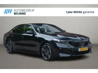 BMW 5-serie 520i 190pk Aut. M Sport | Panoramadak | Carbon | 360° Camera | Keyless | Head-Up Display