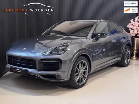 Porsche Cayenne Coupé 3.0 E-Hybrid | ORG. NL | SPORT DESIGN | PANO | TREKHAAK | HUD | SPORT CHRONO |