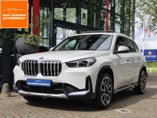 BMW X1 xDrive25e | SOH 95,71% | Panoramadak | Leder | Navigatie | PDC + camera | Stoelverwarming | L
