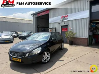 Volvo V60 1.6 T3 Kinetic Clima, cruise, pdc, trekhaak