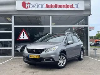 Peugeot 2008 1.2 PureTech Blue Lion /Cruise/Pano/DAB radio/Trekhaak/Distr vv 87.556 km/