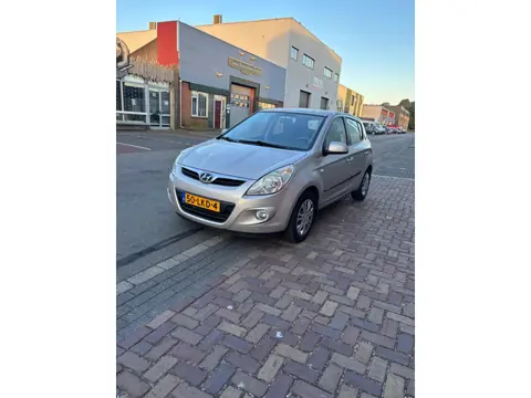 Hyundai I20 1.2i DynamicVersion / Airco / Elek ramen
