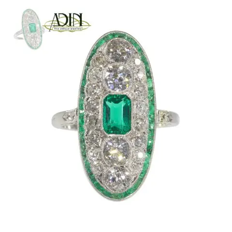 Vintage verlovingsring met oogverblindend mooie smaragd.