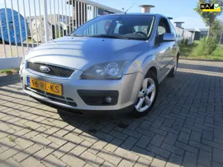 Ford Focus 1.6-16V First Edition
