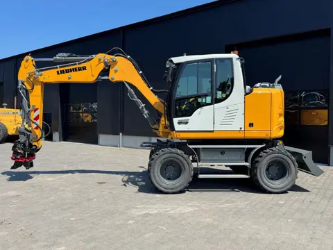 Liebherr A910-2023 800 UUR ROTOTILT !! (bj 2023)
