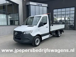 Mercedes-Benz eSprinter 320 L2 Select 81kWh / Snel laden 115kw / Open laadbak / Trekhaak / Distronic
