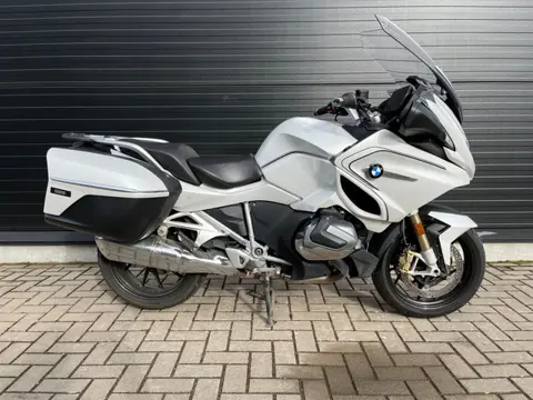 BMW R 1250 RT Option 719 Mineral white metallic (bj 2021)
