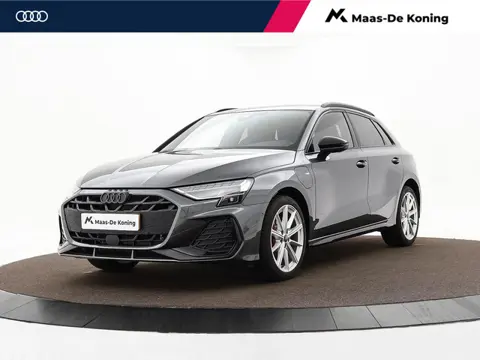 Audi A3 Sportback 45 TFSIe 272pk S-tronic S edition Competition · Camera · Sonos Audio · Elektrische