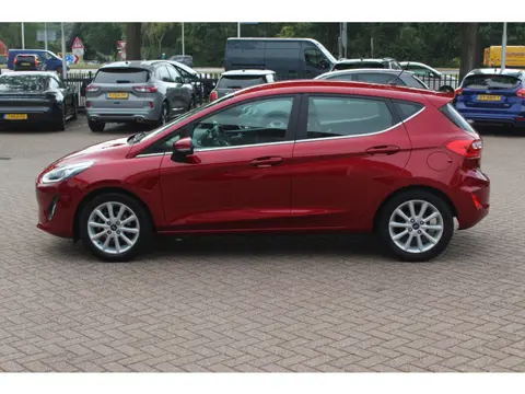 Ford Fiesta 1.0 EcoBoost Titanium / Trekhaak / Camera / Navigatie / 16'' / B&O / DAB / Stoel+Stuurve