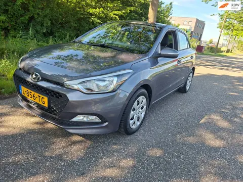 Hyundai I20 1.2 HP i-Motion Comfort heel mooi