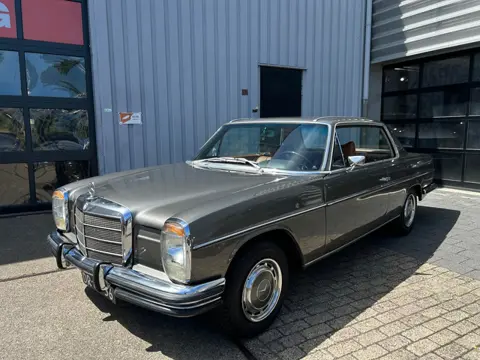 Mercedes-Benz 200-280 (W114) 250 C|Leder|Automaat|Radio