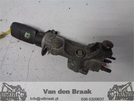 Skoda Fabia Combi 1.9 TDi 2008-2010 Kontakslot met sleutel