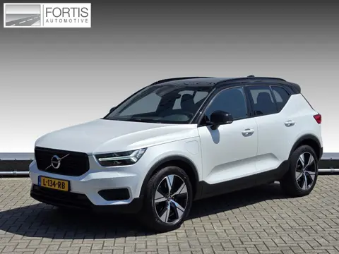 Volvo XC40 1.5 T5 Recharge R-Design NL-AUTO | PANODAK | TREKHAAK | 1/2 LEDER