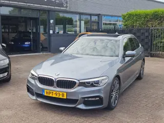BMW 5-serie Touring 530d xDrive High Exe # M Sport pakket # Pano # LED # Trekhaak # Prachtige auto!!