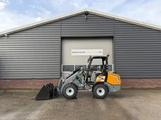Giant G2700 HD minishovel / kniklader NIEUW 110 cm breed / goedkope uitvoering