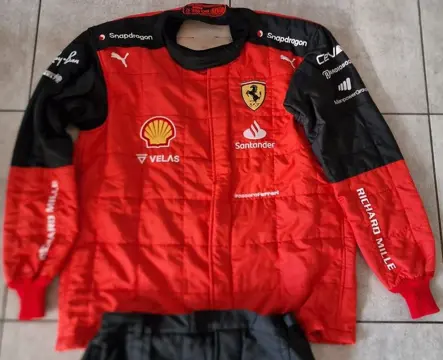 Ferrari - Formule 1 - 2022 - Pitcrew overall
