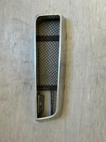 Rh front bumper for Maserati Bora