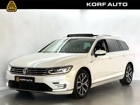Volkswagen Passat Variant 1.4 TSI GTE / Pano / Camera / DCC