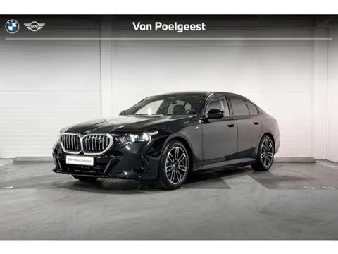 BMW i5 Sedan eDrive40 | M-Sport | Travel Pack | Comfort Pack | Driving Assistant Plus | Harman/Kardo