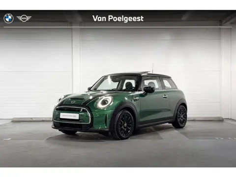 MINI 3-deurs Electric Camden Plus Edition | Achteruitrijcamera | Stuurwielverwarming | Harman Kardon