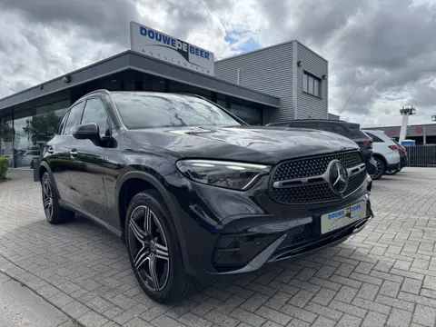 Mercedes-Benz GLC 300e 4MATIC AMG Night Pano | Trekhaak | memory stoelen | leer | HiFi Premium gelui