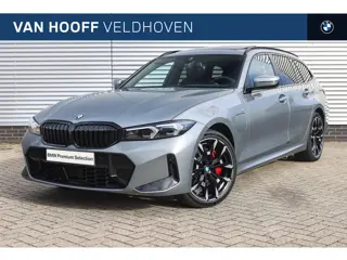 BMW 3 Serie Touring 330e xDrive M Sport Automaat / Panoramadak / Active Cruise Control / Adaptieve L