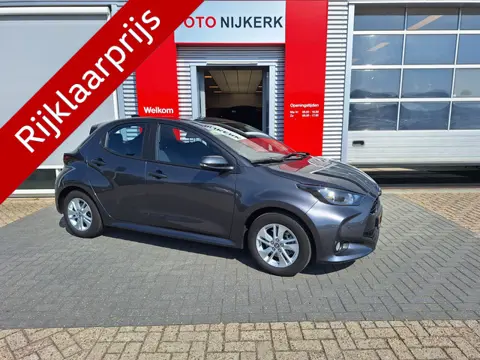 Toyota Yaris 1.5 Hybrid 115 Active Plus met trekhaak