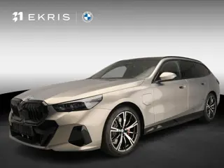 BMW 5 Serie 530e Touring | M Sportpakket Pro | Innovation Pack | Travel Pack | Comfort Pack