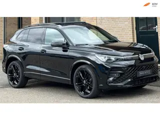 Volkswagen Tiguan 1.5 eHybrid R-Line|Trekhaak| 360 cam| H&K