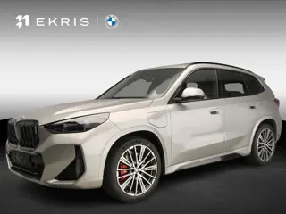 BMW X1 xDrive25e M-Sportpakket / Panoramadak / Trekhaak / Head-up / Harman Kardon / Driving assistan