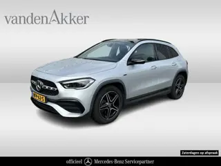 Mercedes-Benz GLA 250e AMG // Trekhaak // Panorama dak // Memory // Sfeerverlichting // Multi Beam L