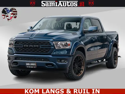 Dodge Ram SPORT | 5.7 V8 4x4 HEMI | PANORAMA DAK | GROOTSCHERM 12 INCH | LPG | Patriot Blue CREW CAB