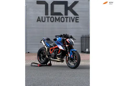 KTM Tour 1290 SuperDuke R ABS | Techpack | Veel carbon
