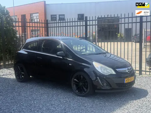 Opel Corsa 1.2-16V Cosmo IJSKOUDE AIRCO!APK2027!AUTOMAAT!NAVI!