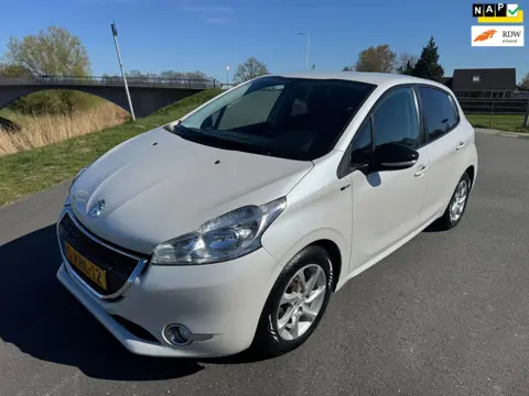 Peugeot 208 1.2 VTi Style