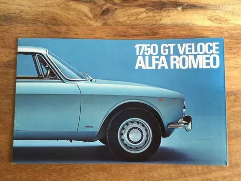 Brochures/catalogi - 1970 Alfa Romeo 1750 GT Veloce Bertone