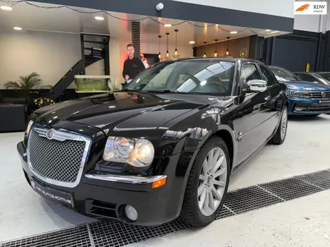 Chrysler 300C 5.7 V8 HEMI AUT|Schuifdak|Leder|Trekhaak|Cruis|Stoelverw|PDC|