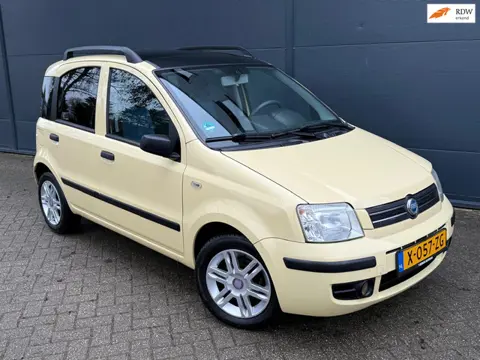 Fiat Panda 1.2 /Automaat/Panoramadak/parkeersensoren/Elek ramen/nw apk