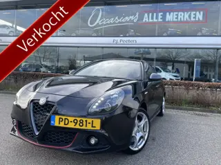 Alfa Romeo Giulietta 1.4 Turbo MultiAir Super Automaat Airco - Cruise control - Parkeersensoren voor