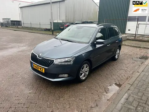 Skoda Fabia Combi 1.0 TSI Style Airco Cruise Navi Pdc Voor En Achter 1e Eigenaar
