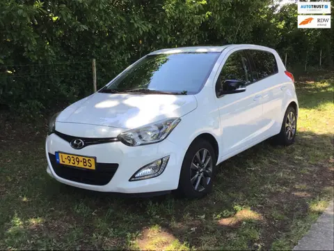 Hyundai I20 1.2i i-Vision met extra's