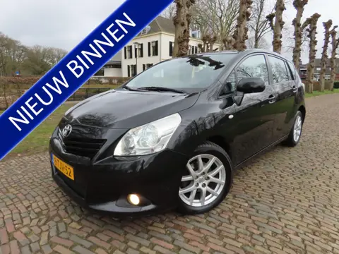 Toyota Verso 1.8 VVT-i Dynamic 7p. Automaat Ecc Cruisecontrol Achteruitrijcamera Trekhaak Lm Velgen
