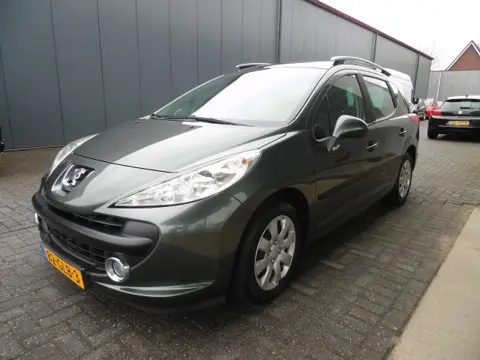 PEUGEOT 207 1.4 VTI XS