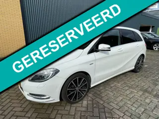 Mercedes-Benz B-klasse 180 Ambition Clima Schuifdak Navi Xenon Trekhaak