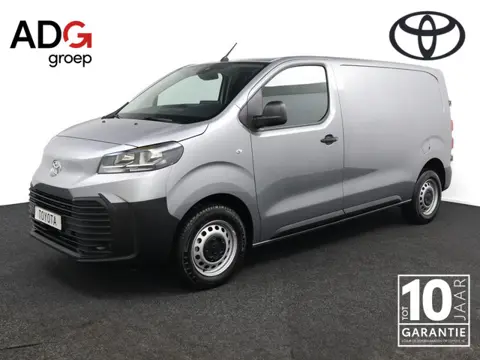 Toyota PROACE Worker 2.0 D-4D L1 Challenger Toyota PROACE Worker 2.0 D-4D Challenger | 10 jaar fabri