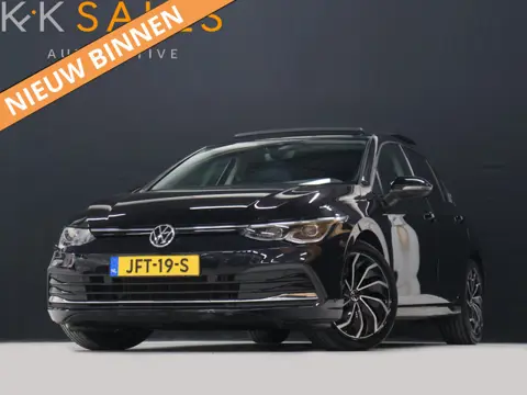 Volkswagen Golf 1.5 eTSI R-Line [SCHUIFKANTELDAK, APPLE CARPLAY, ANDROID, TREKHAAK, MEMORY SEATS, ST