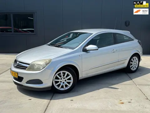 Opel Astra GTC 1.6 Edition 2005 Automaat Airco