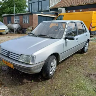 PEUGEOT 205 1.6 GT