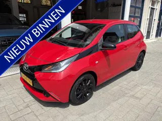 Toyota Aygo 1.0 VVT-i x-play NL AUTO/NAP/CAMERA/AIRCO/1E EIGENAAR